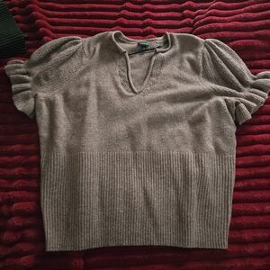 Short sleeve sweater